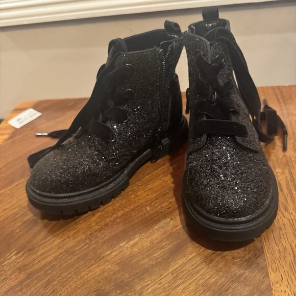 Cat And Jack Khloe Combat Boots, Black And Glitter Kids Size 10 Velvet Laced NEW - Picture 4 of 7